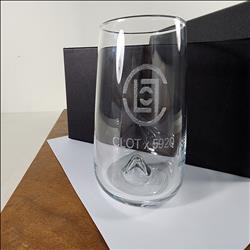 玻璃杯雕刻 細緻杯 雙入禮盒 可刻名字 LOGO 附禮盒紙袋 木質賀卡 | 展示圖