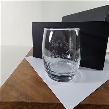 玻璃杯雕刻 細緻橢圓可疊威杯 雙入禮盒 可刻名字 LOGO 附禮盒紙袋 木質賀卡 | 展示圖