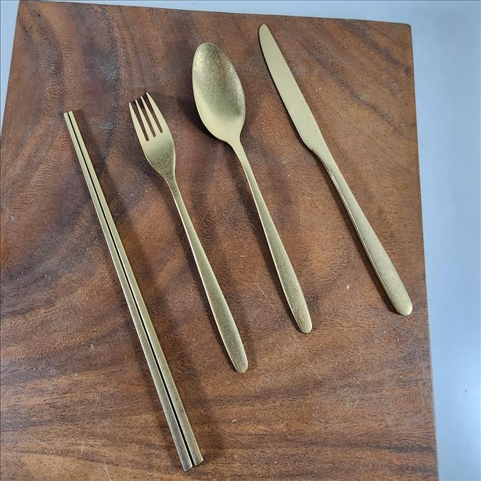復古仿舊風 不鏽鋼 刀叉筷家用餐具四件可選(刀、叉、勺、筷) 金色款 | 第二張展示圖