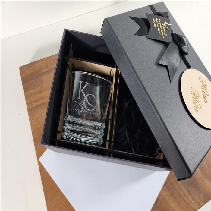 玻璃杯雕刻 細緻賽維亞方杯 雙入禮盒 可刻名字 LOGO 附禮盒紙袋 木質賀卡 | 第二張展示圖