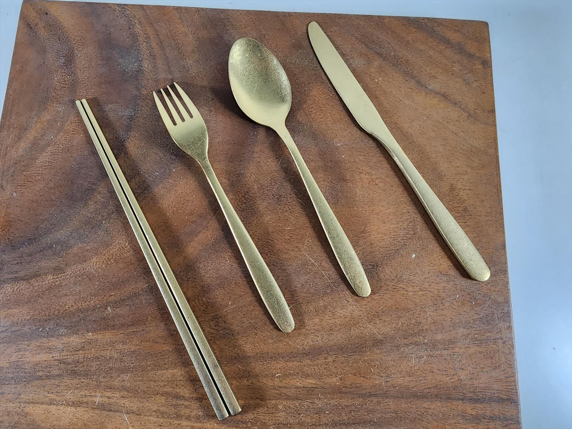 復古仿舊風 不鏽鋼 刀叉筷家用餐具四件可選(刀、叉、勺、筷) 金色款 | 第二張展示圖