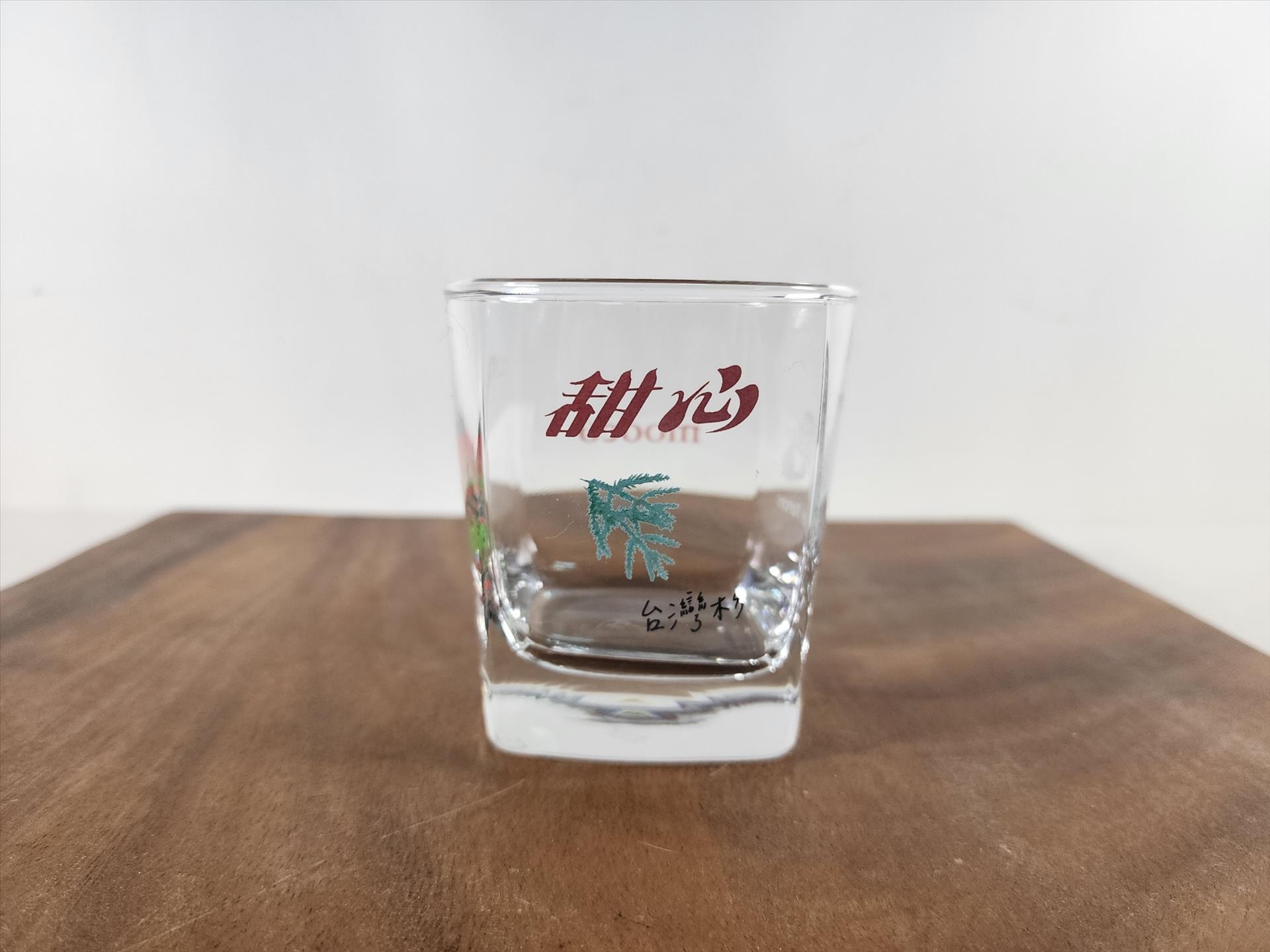 釉燒彩色玻璃杯 方形威士忌杯-295ml 可客製印刷圖案LOGO 起訂量100pcs起 | 第四張展示圖