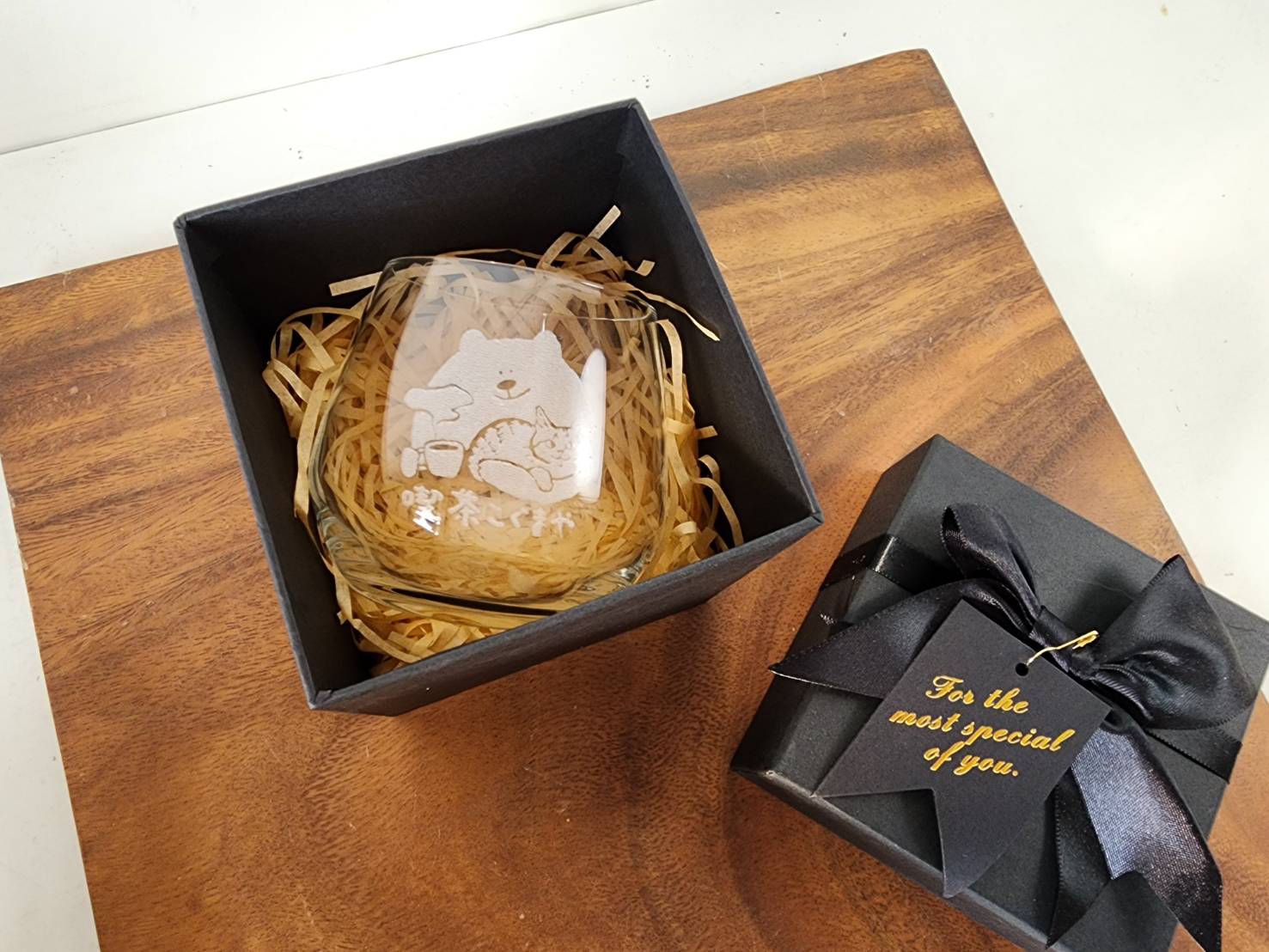 玻璃杯雕刻  威士忌酒杯 雙入禮盒 洛克杯 可刻名字 LOGO 附禮盒紙袋 木質賀卡 | 第五張展示圖