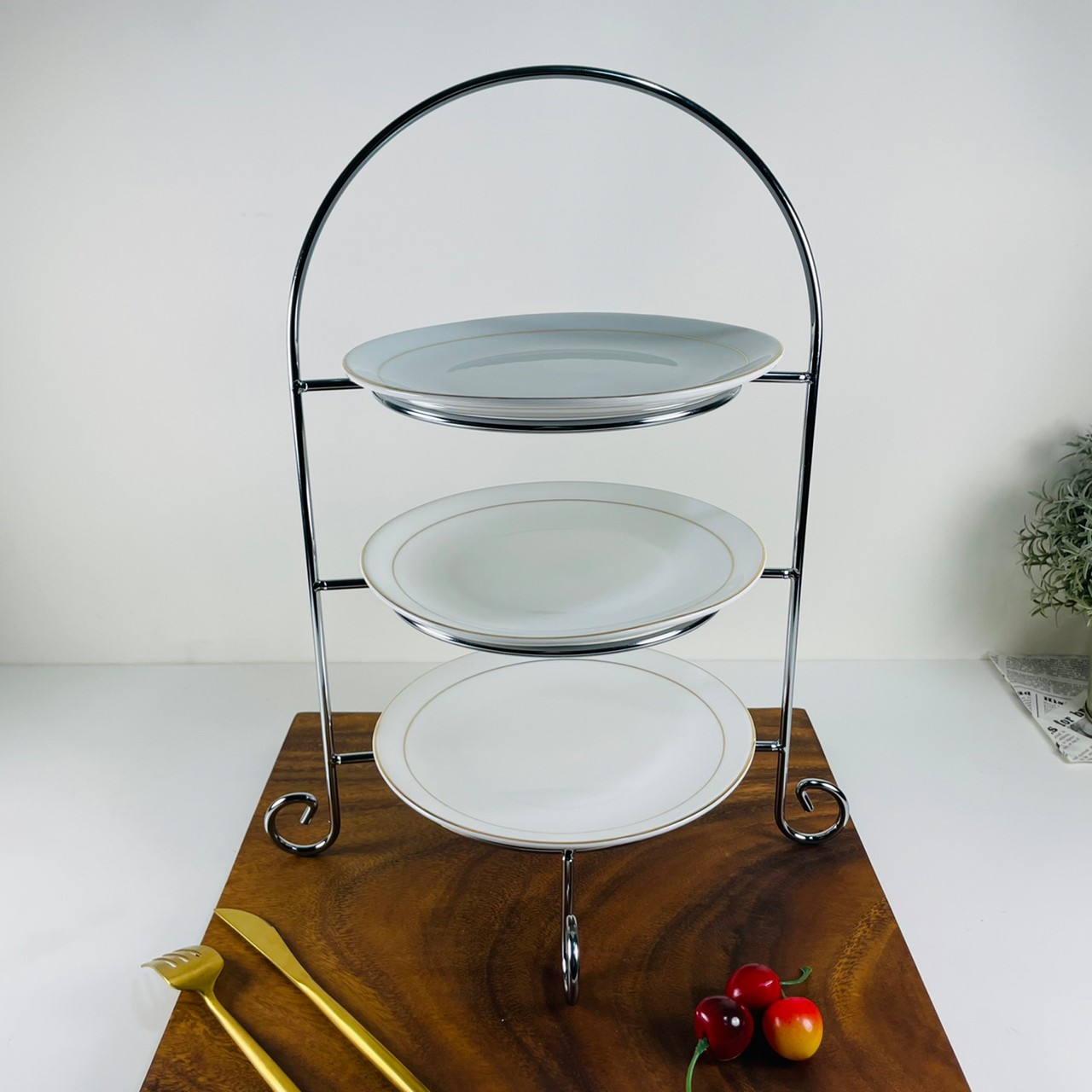 經典三層圓形點心盤架/蛋糕架/點心架/下午茶架/亮銀色 餐盤可額外訂製圖案 | 第六張展示圖