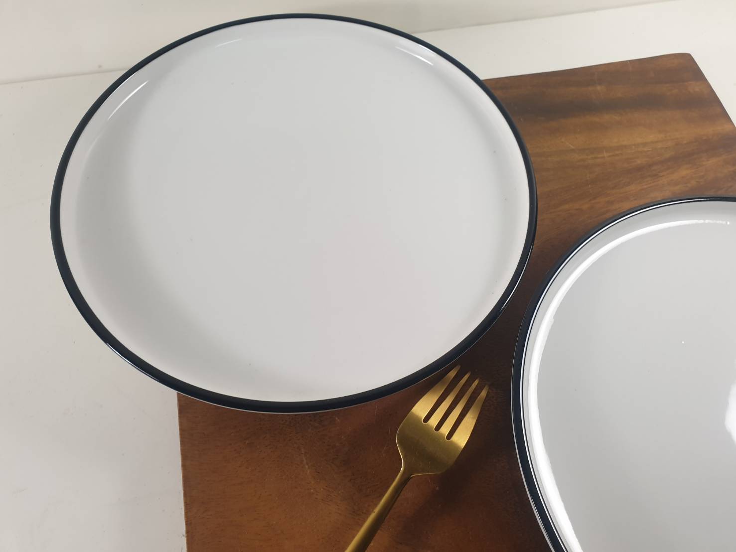 北歐風 創意陶瓷西餐盤 居家餐廚擺設 質感裝飾 餐盤 盤子 弧邊盤 | 第一張展示圖