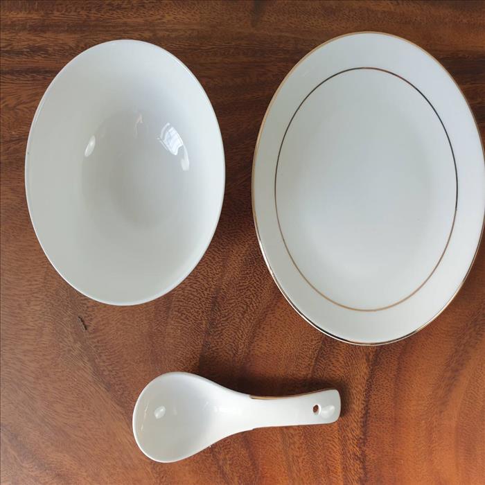 簡約金邊陶瓷飯碗三件套  4.5吋飯碗、6吋小盤、附小湯勺 | 展示圖