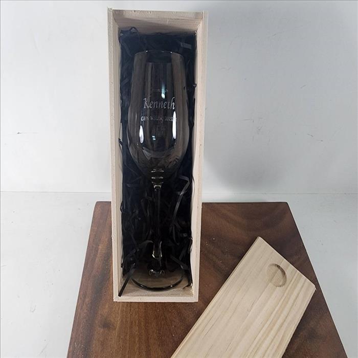 玻璃杯雕刻  高級紅白酒杯系列  專屬木盒包裝單入 | 展示圖