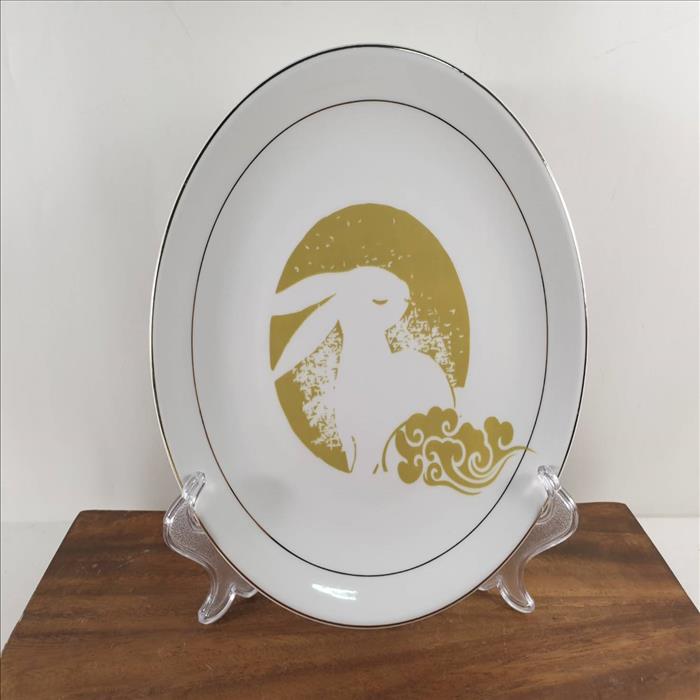 [出清品] 8吋 簡約金邊陶瓷圓盤 金兔風格圖形
