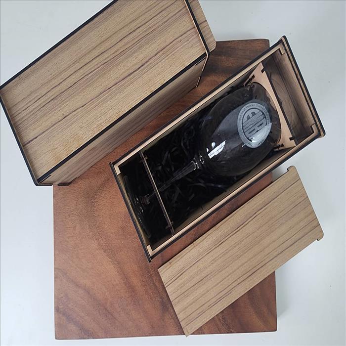無鉛水晶玻璃杯雕刻 卡本內紅酒杯470ml 專屬木盒包裝單入 | 展示圖