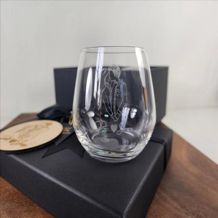 玻璃杯雕刻  威士忌酒杯 雙入禮盒 洛克杯 可刻名字 LOGO 附禮盒紙袋 木質賀卡 | 展示圖